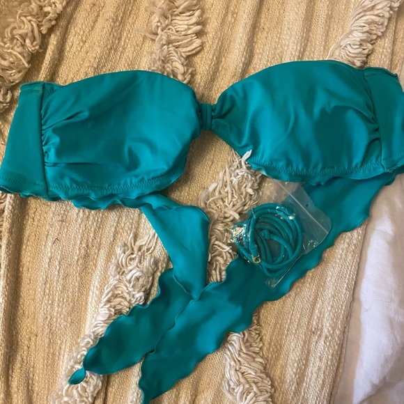 Victoria’s Secret emerald green strapless bikini top - size L - Picture 1 of 4